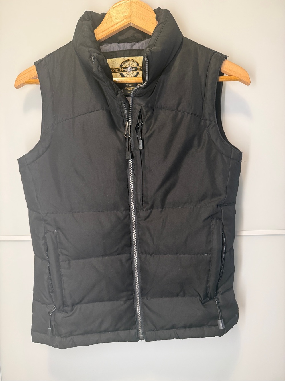 North End Black Puffer Vest